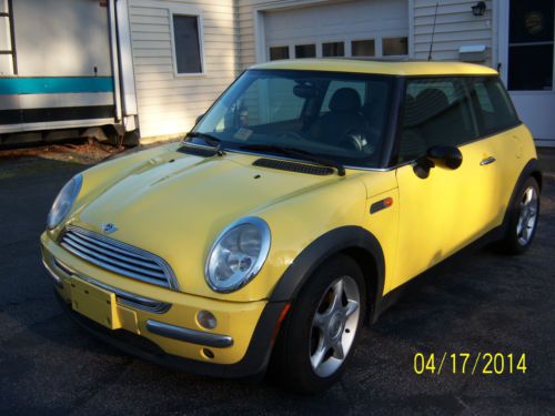 2003 mini cooper hatchback 2-door