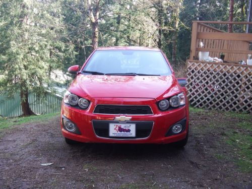 2012 chevrolet chevy base sedan 4-door 1.6l damaged/fixer clean title