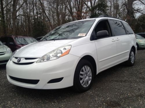 2006 toyota sienna le 8 passenger automatic 4-door van