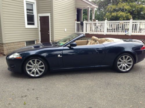 2007 jaguar xk base convertible 2-door 4.2l