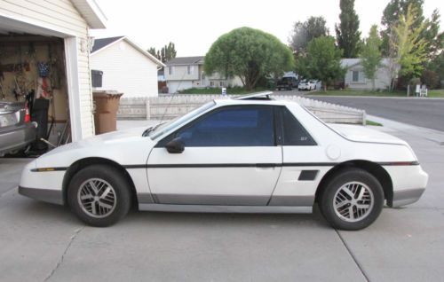 1985 pontiac fiero gt coupe 2-door 2.8l