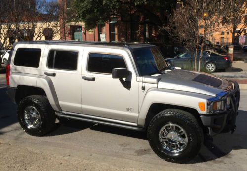 Immaculate 2007 hummer h3 adventure sport utility 4-door 3.7l