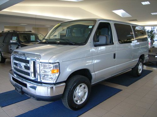 2012 ford e-350 super duty xlt 12-passenger van