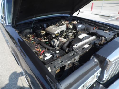 1986 Lincoln Town Car Signature Sedan 4-Door 5.0L, image 19