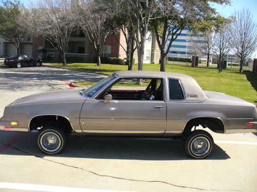 1984 oldsmobile cutlass supreme brougham coupe 2-door 3.8l