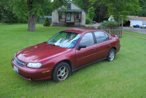 2002 chevrolet malibu. clear title in hand -  nice work or first car. no reserve