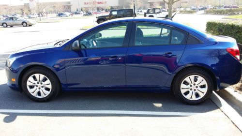 2013 chevrolet cruze ls sedan 4-door 1.8l