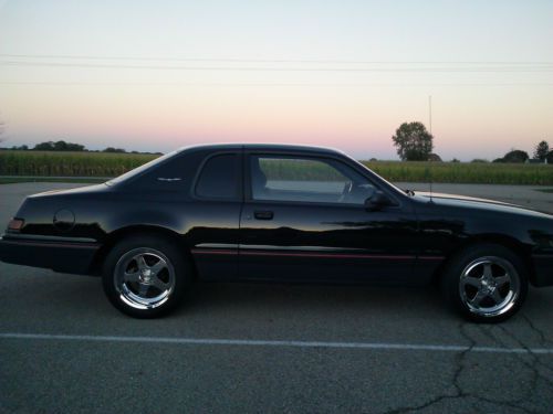 1986 ford thunderbird turbo sedan 2-door 2.3l