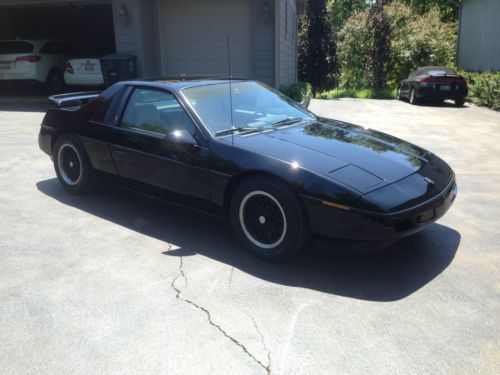 1988 fiero formula - v6/5-speed nearly new condition