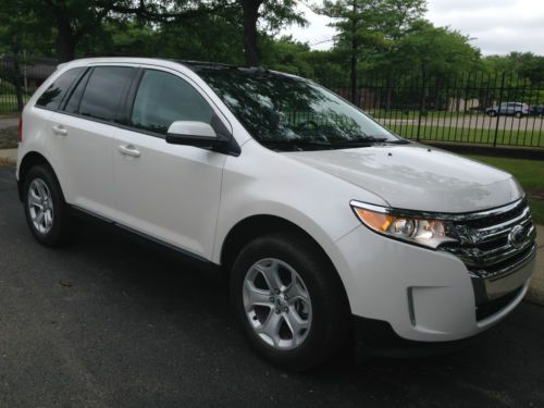 2013 ford edge sel_navi_pano roof_tv&#039;s in headrest_rebuilt salvage_no reserve !!