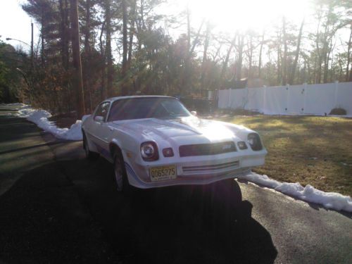 1981 chevrolet camaro z28 coupe 2-door 5.7l