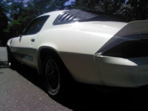 1981 Chevrolet Camaro Z28 Coupe 2-Door 5.7L, image 10
