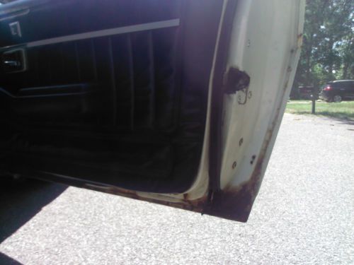 1981 Chevrolet Camaro Z28 Coupe 2-Door 5.7L, image 12