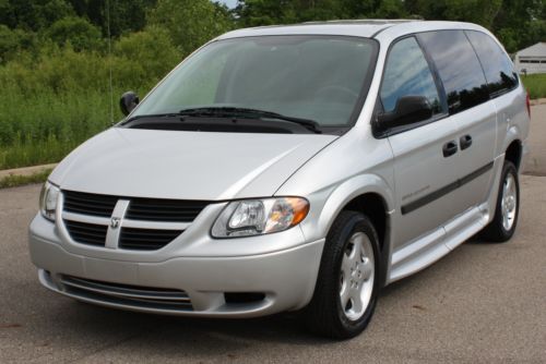 2006 Dodge Grand Caravan Side Entry Wheelchair Accessible Handicap Van, image 3