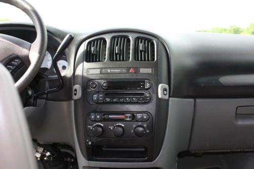 2006 Dodge Grand Caravan Side Entry Wheelchair Accessible Handicap Van, image 10