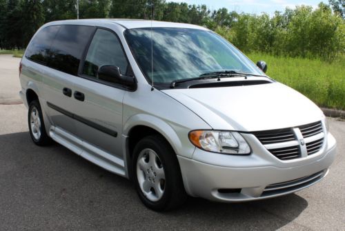2006 Dodge Grand Caravan Side Entry Wheelchair Accessible Handicap Van, image 12