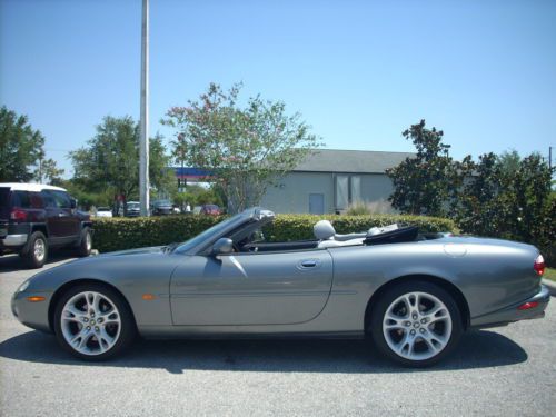 Xk8 convertible,4.2l,quartz gray/dove, xenons,nav,19&#039;&#039; apollos, gorgeous car!!!!