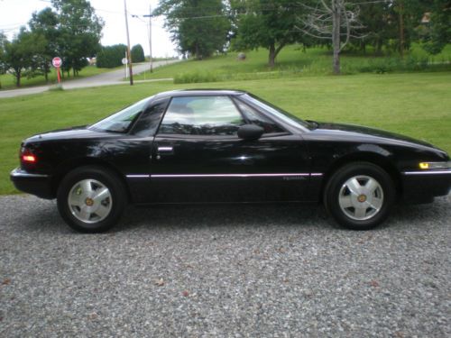 1989 buick reatta base coupe 2-door 3.8l  low miles