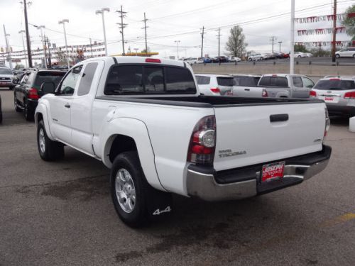 2012 toyota tacoma base