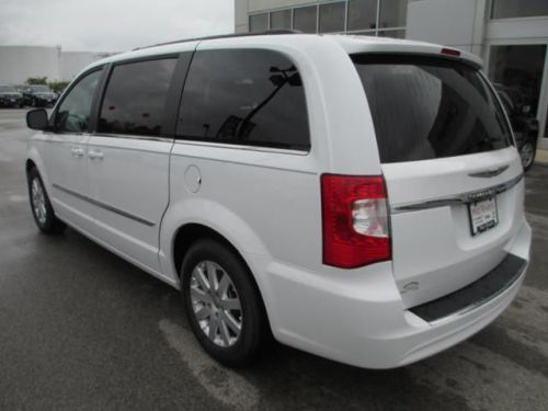 2014 chrysler town & country touring