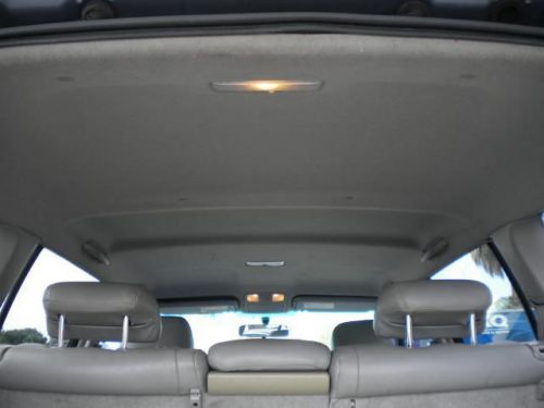 2004 toyota highlander with seat