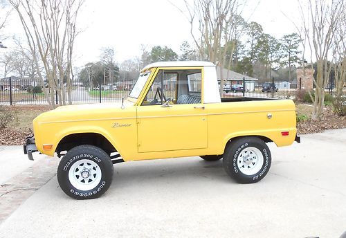 Ford bronco base standard cab pickup 2-door