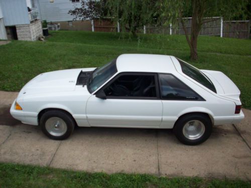 1983 ford mustang