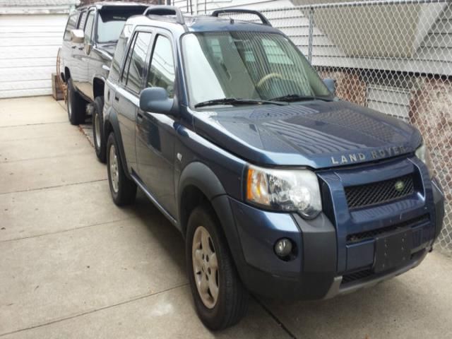 Land rover freelander se sport utility 4-door