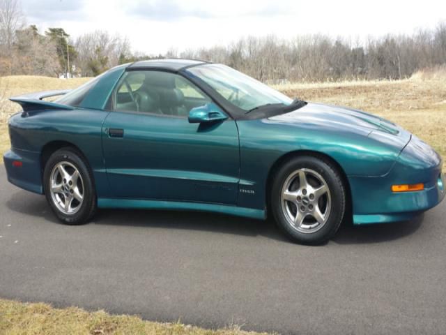 Pontiac firebird trans am coupe 2-door