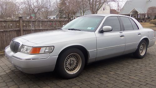 2002 mercury grand marquis lse (like the marauder)