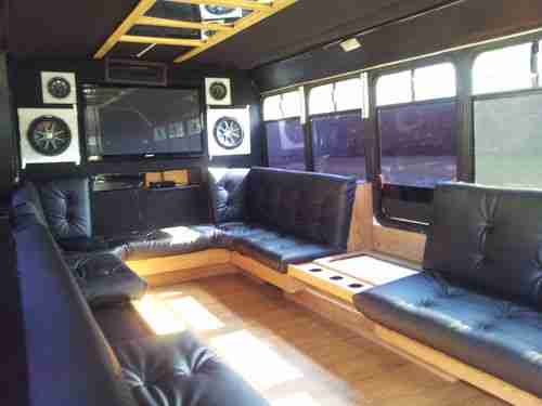 99 E-450 Party or Limo Bus (Black Shuttle Bus), image 2