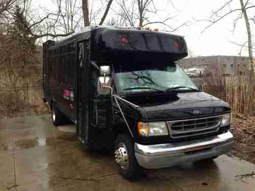 99 E-450 Party or Limo Bus (Black Shuttle Bus), image 3
