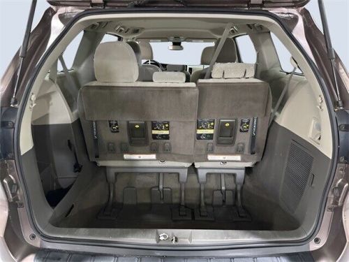 2018 Toyota Sienna L, US $22,881.00, image 12