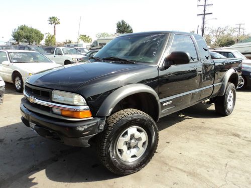 2003 chevrolet s10 base standard cab pickup 2-door 4.3l, no reserve