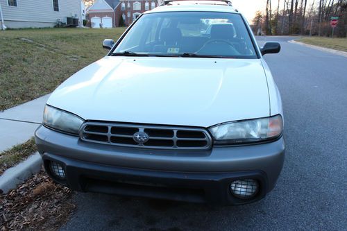 1996 subaru legacy outback wagon 4-door 2.5l