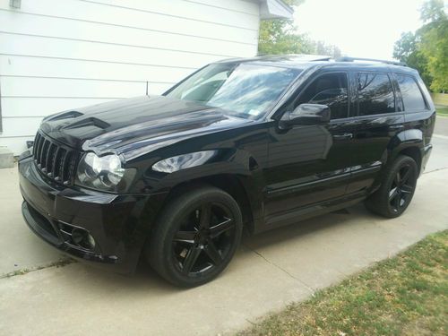 2006 jeep grand cherokee srt8 sport utility 4-door 6.1l