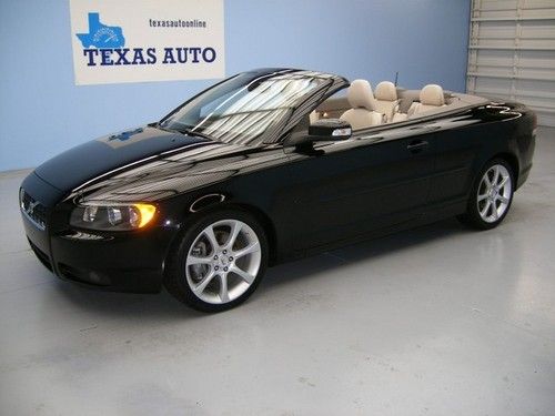 We finance!!!  2009 volvo c70 t5 convertible auto turbo dynaudio 6 cd 18's 1 own