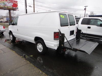 2010 e-250 cargo van with hydraulic lift.