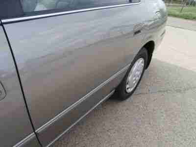 Ride and Drive Economical Low Reserve Low miles Automatic Front Wheel Drive, image 11