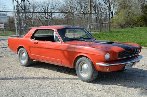 1966 ford mustang base v8 coupe