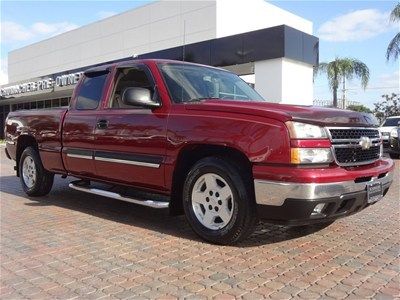 2006 lt2 5.3l auto sport red metallic, clean carfax