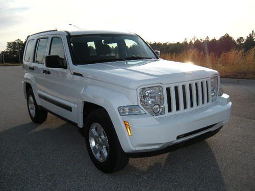 2011 jeep liberty sport 4x4 selec-trac ii trail rated bluetooth tech pkg. cd/mp3