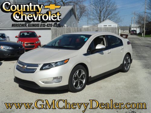 2013 chevrolet volt white diamond at dealer cost!!!