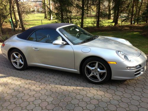 Porsche 911 convertible 2008 cabriolet manual 9k miles silver/navy