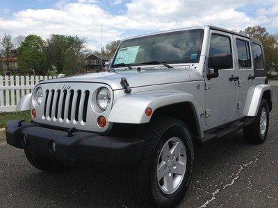Unlimited low miles silver sahara one owner carfax finance hardtop