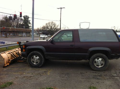 1994 chevrolet blazer base sport utility 2-door 5.7l loaded with plow