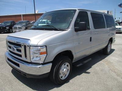 2013 ford econoline e350 xlt 12 passenger van