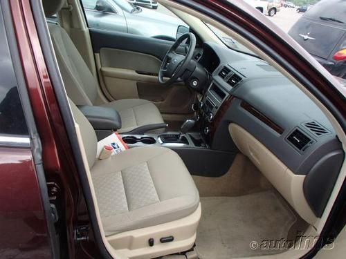 FORD FUSION 2012 - 4-Cylinder Gas - Cloth Interior -moon roof - 31K miles, image 8