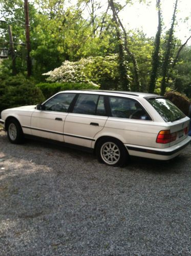 1993 bmw 525it base wagon 4-door 2.5l