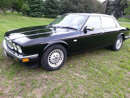 1989 jaguar xj6  68.000 milles ,